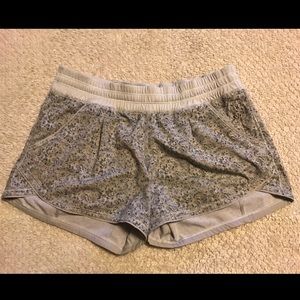 Lululemon Hotty Hot Running Short 4”